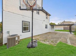 49 Griddle Lane, Levittown NY 11756