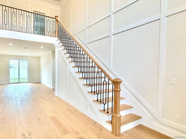 60 Periwinkle Road, Levittown NY 11756