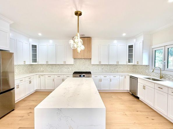 60 Periwinkle Road, Levittown NY 11756