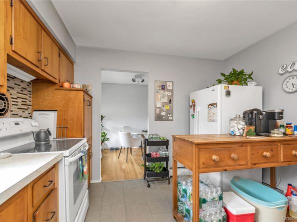 41 Jackson Avenue, Mineola NY 11501