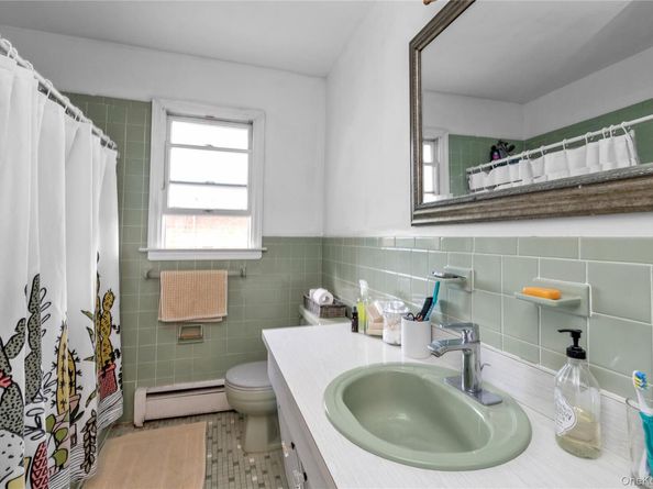 41 Jackson Avenue, Mineola NY 11501