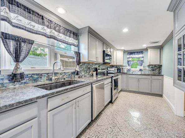 75 E Shore Drive, Patchogue NY 11772