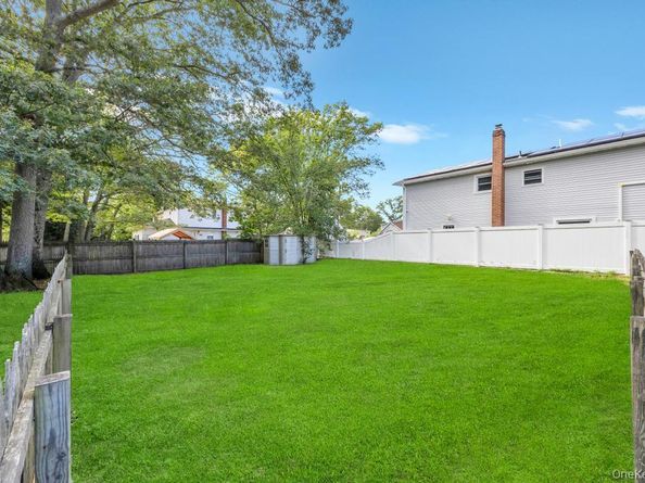 75 E Shore Drive, Patchogue NY 11772