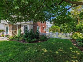 33 Purdy Court S, Rockville Centre NY 11570