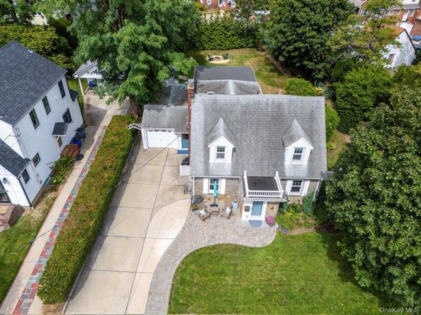 33 Purdy Court S, Rockville Centre NY 11570