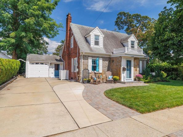 33 Purdy Court S, Rockville Centre NY 11570