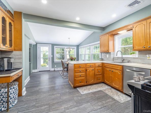 33 Purdy Court S, Rockville Centre NY 11570
