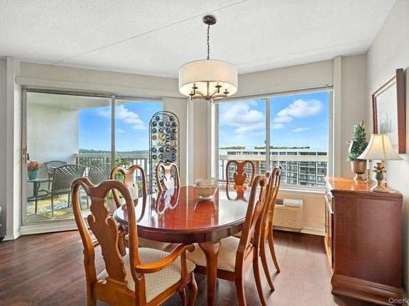 300 High Point Drive PH4, Hartsdale NY 10530