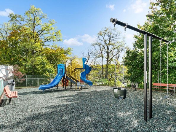 300 High Point Drive PH4, Hartsdale NY 10530