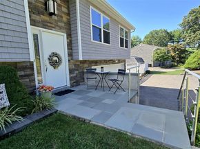 8 Heather Court, Middle Island NY 11953