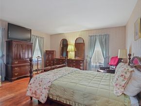 406 Warren Avenue, Hawthorne NY 10532