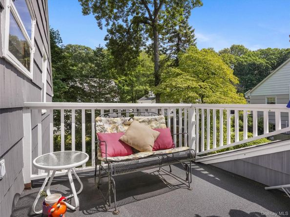 406 Warren Avenue, Hawthorne NY 10532
