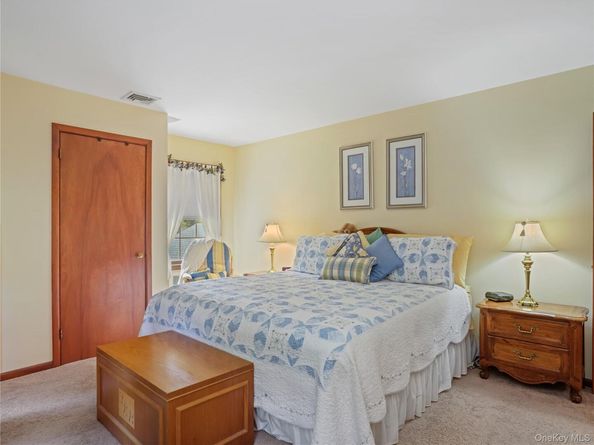 406 Warren Avenue, Hawthorne NY 10532