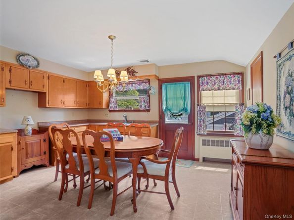 406 Warren Avenue, Hawthorne NY 10532