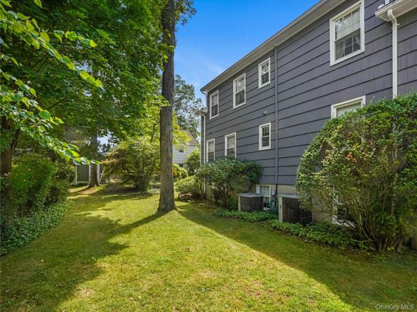 406 Warren Avenue, Hawthorne NY 10532