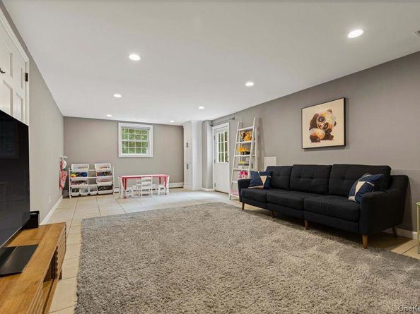 25 Ramapo Trail, Harrison NY 10528