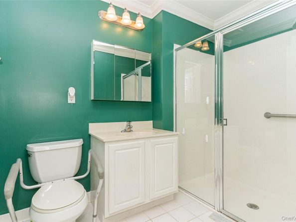 1201 Willow Lane, Valley Stream NY 11580