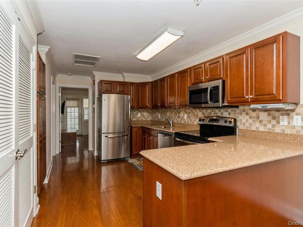 1201 Willow Lane, Valley Stream NY 11580
