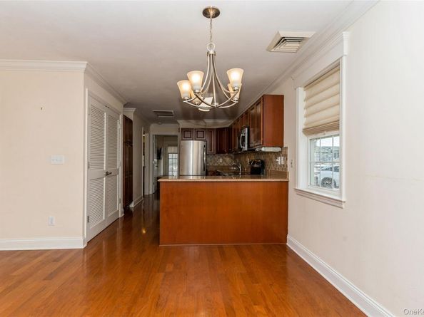 1201 Willow Lane, Valley Stream NY 11580