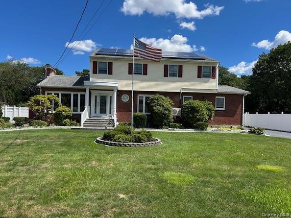 1645 Lincoln Avenue, Bohemia NY 11716