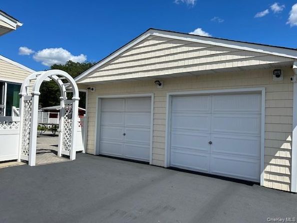 1645 Lincoln Avenue, Bohemia NY 11716