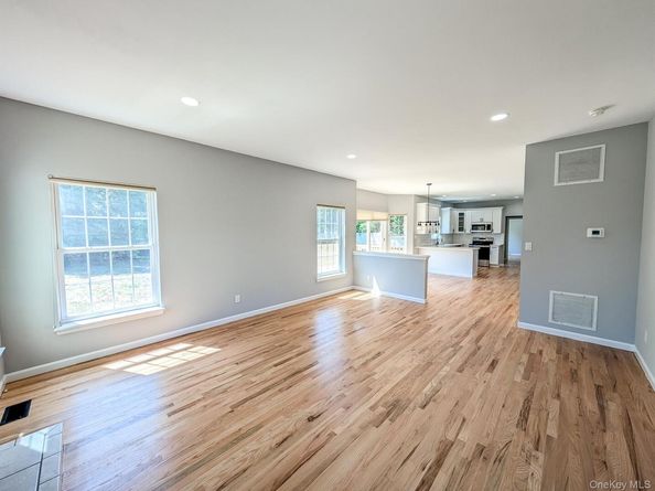 2 Anthony, Rocky Point NY 11778