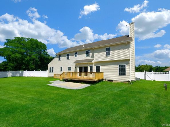 2 Anthony, Rocky Point NY 11778
