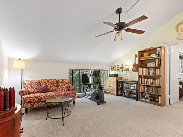 144 Stone Meadow, South Salem NY 10590