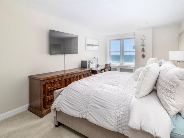 522 Shore Road 4W, Long Beach NY 11561