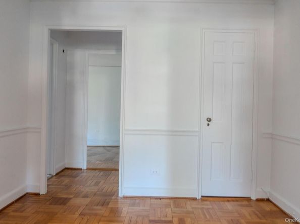 7 chateaux Circle 7E, Scarsdale NY 10583