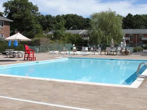 11 Glen Hollow Drive D15, Holtsville NY 11742
