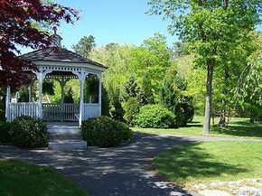11 Glen Hollow Drive D15, Holtsville NY 11742