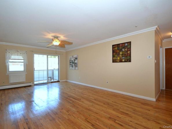 11 Glen Hollow Drive D15, Holtsville NY 11742