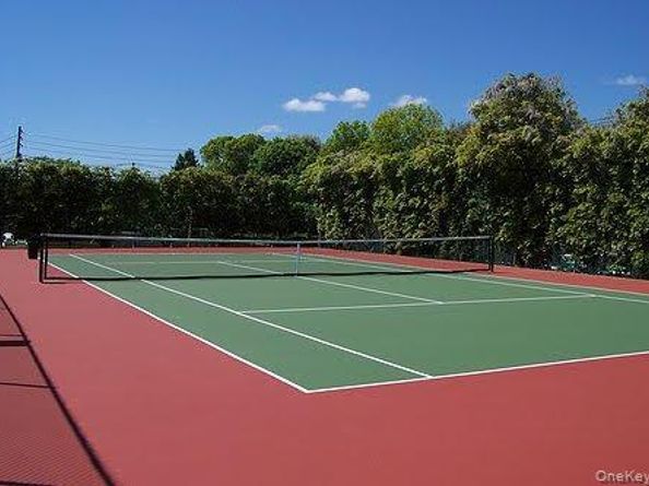 11 Glen Hollow Drive D15, Holtsville NY 11742