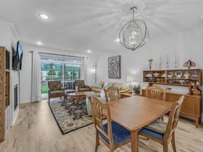 17 Seasons Way 17, Dix Hills NY 11746