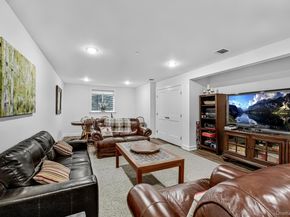 17 Seasons Way 17, Dix Hills NY 11746