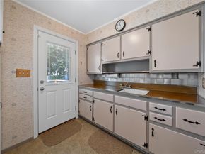 52 Westwood Road S, Massapequa Park NY 11762