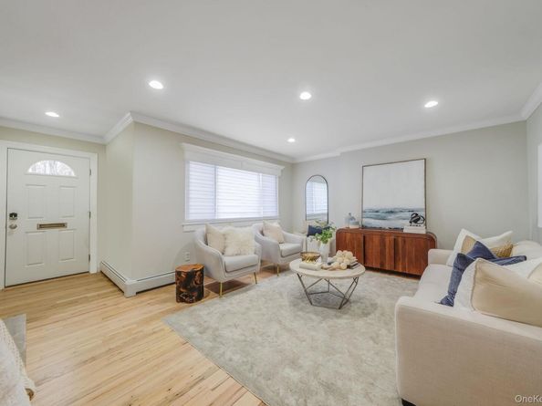 10 Smithtown Boulevard 6A, Smithtown NY 11787