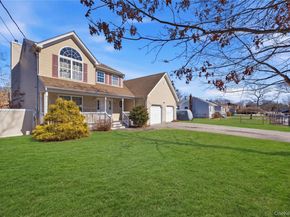 63 Pinedale Avenue, Farmingville NY 11738