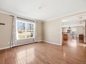 63 Pinedale Avenue, Farmingville NY 11738