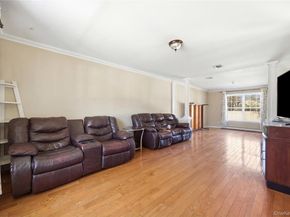 63 Pinedale Avenue, Farmingville NY 11738