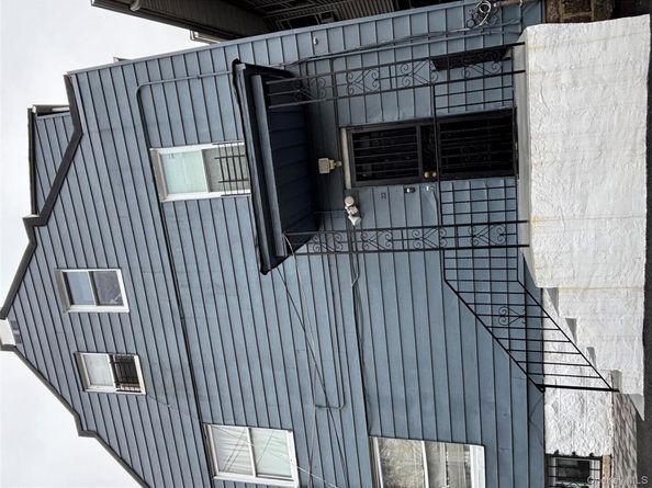 302 S 5th Avenue, Mount Vernon NY 10550