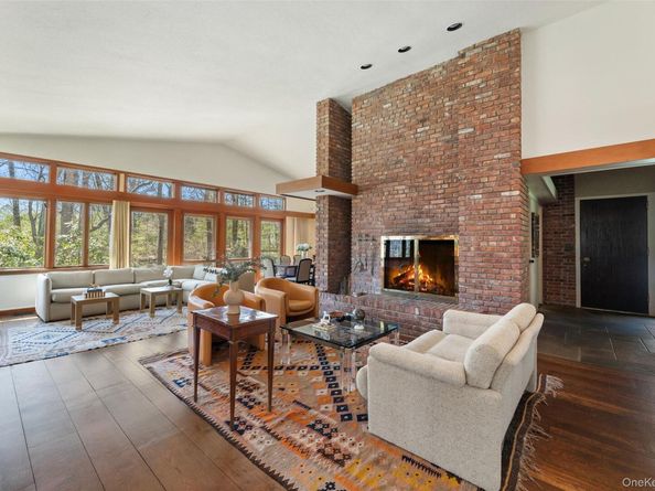 98 Cushman Road, Scarsdale NY 10583