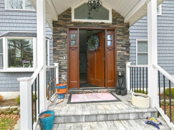 2457 New York Avenue, Melville NY 11747