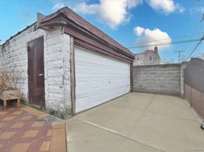 13071 225th Street, Laurelton NY 11413