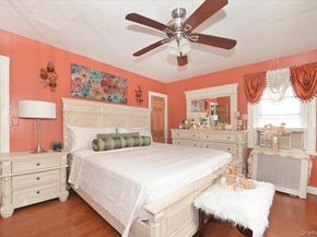 13071 225th Street, Laurelton NY 11413