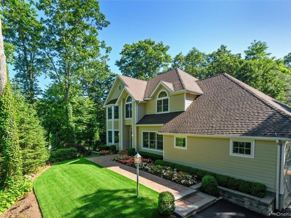 33 Walters Avenue, Cold Spring Harbor NY 11724