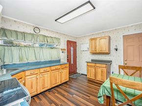 60 Tiptop Lane, Hicksville NY 11801