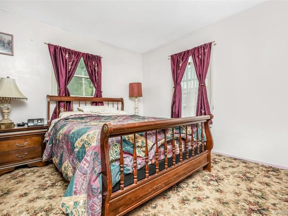60 Tiptop Lane, Hicksville NY 11801