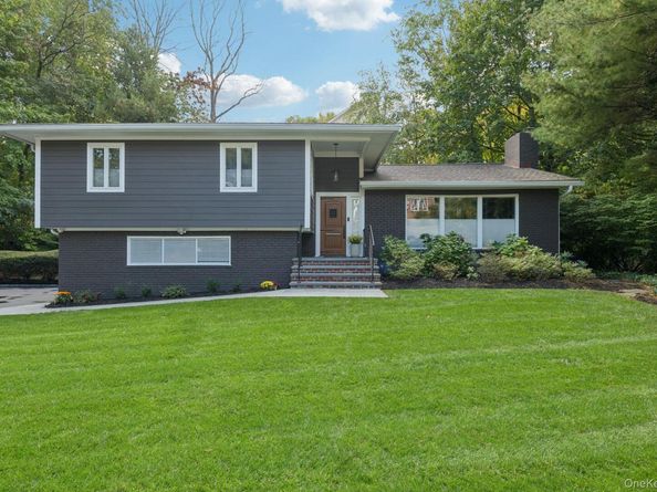 33 Scudders Lane, Glen Head NY 11545